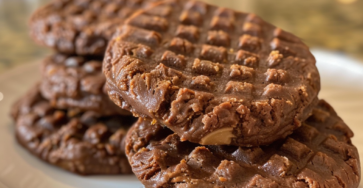 No-Bake Chocolate Peanut Butter Cookies