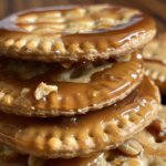 Caramel Peanut Ritz Crackers: A Sweet & Crunchy Delight