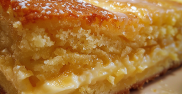 Paula Deen's Ooey Gooey Butter Cake