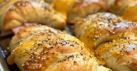 Cheesy Crescent Rolls: A Perfectly Flaky and Flavorful Treat