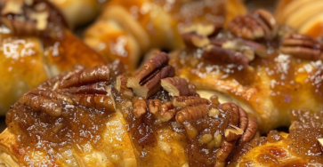 Pecan Pie Crescents: A Deliciously Easy Holiday Treat