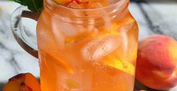 Peach Lemonade: A Refreshing Homemade Summer Drink