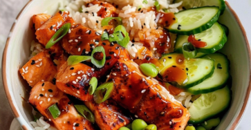 Honey Sriracha Salmon Bowls