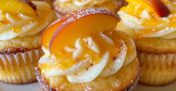 Minute Peach Bellini Cupcakes